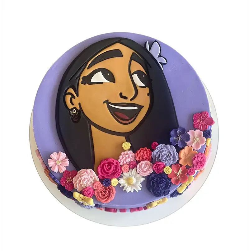 Isabela's Disney-Style Portrait Cake
