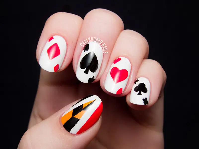 Queen of Hearts nails