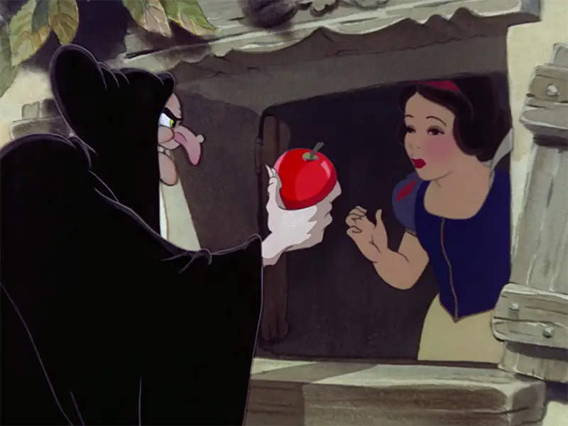 Plus Size - Disney Snow White and the Seven Dwarfs Poison Apple