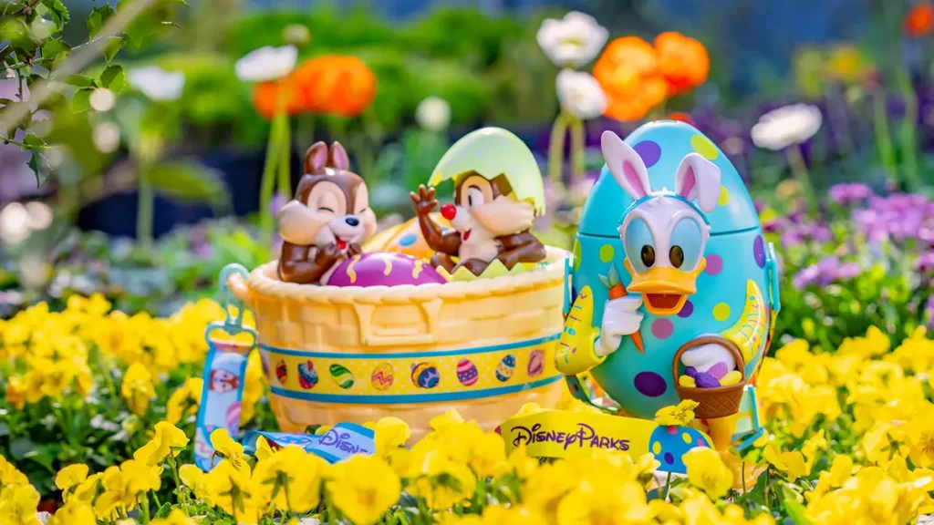 Chip n Dale popcorn bucket and Donald Duck egg sipper